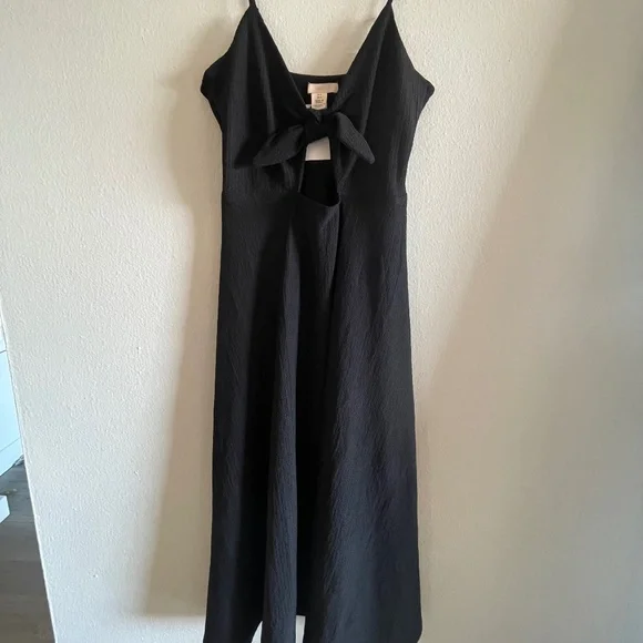 New, with tags - Retro Tie Front Black Dress - Picture 2 of 4
